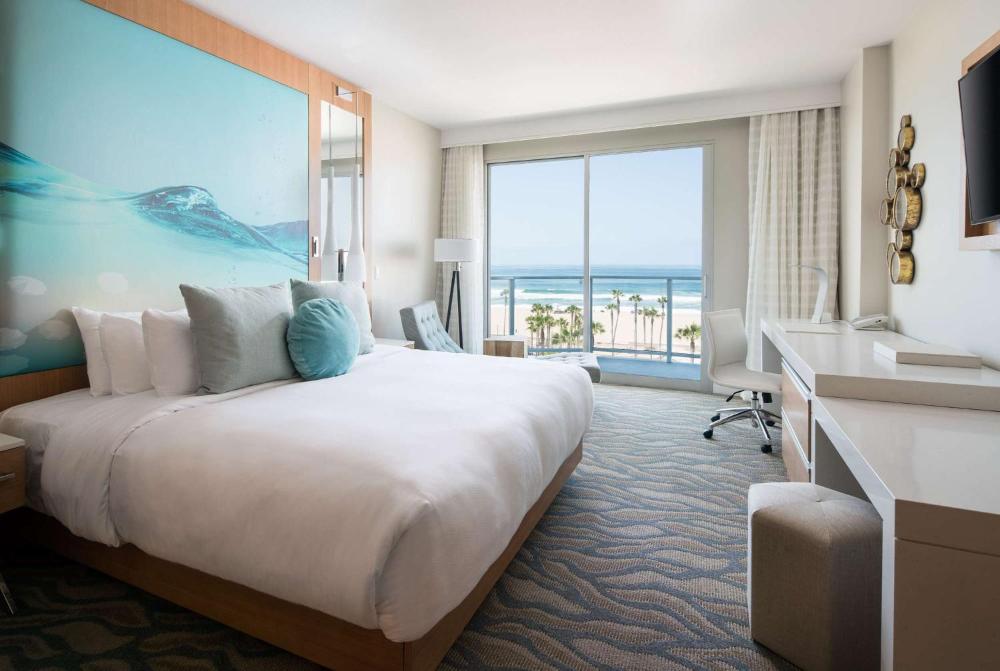 Ocean Front King Room interior